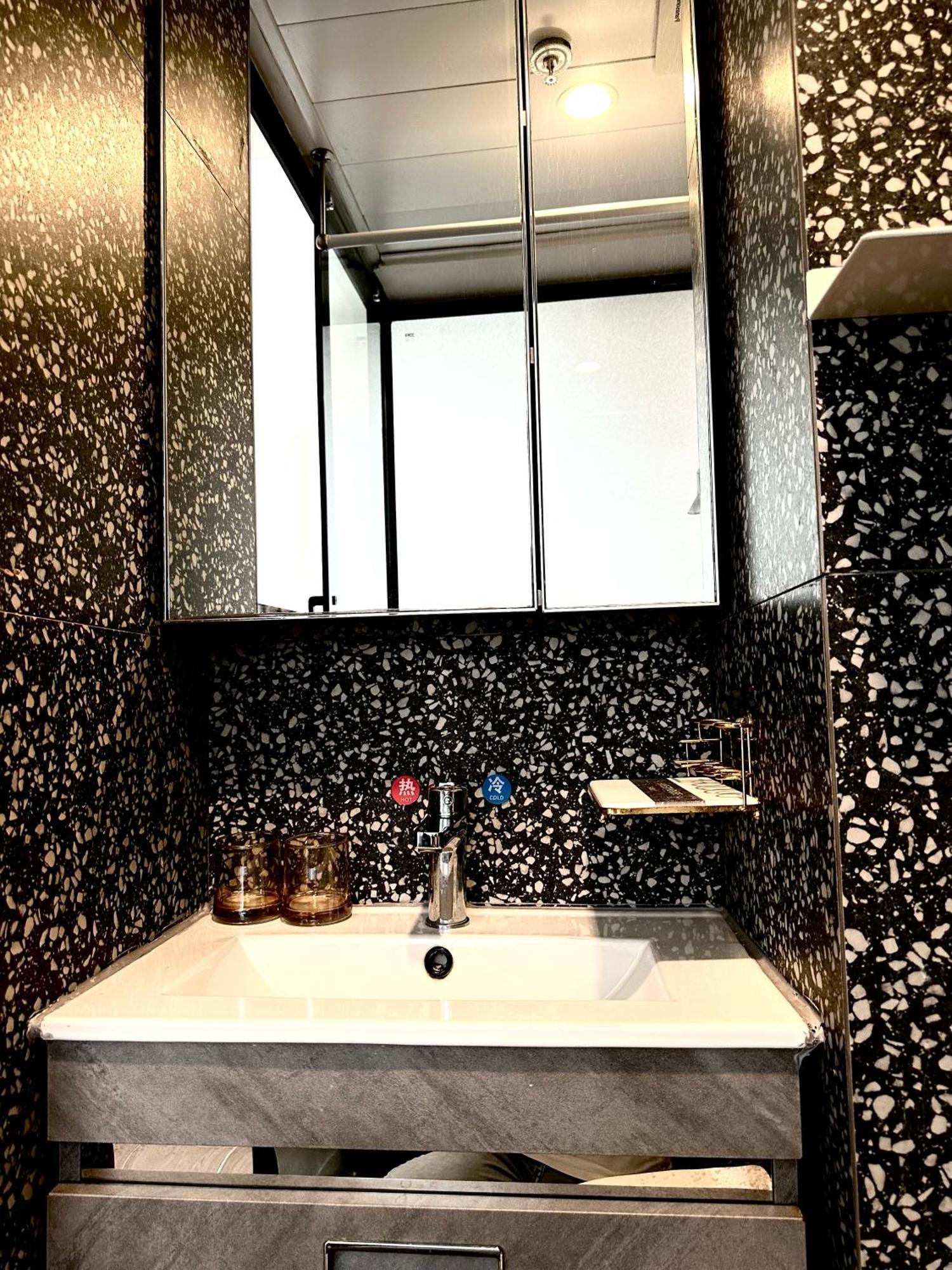 Hotel 木居 Woody House à Hong Kong Extérieur photo